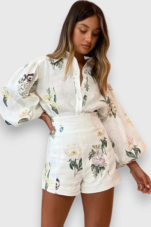 Set due pezzi con vivace motivo floreale