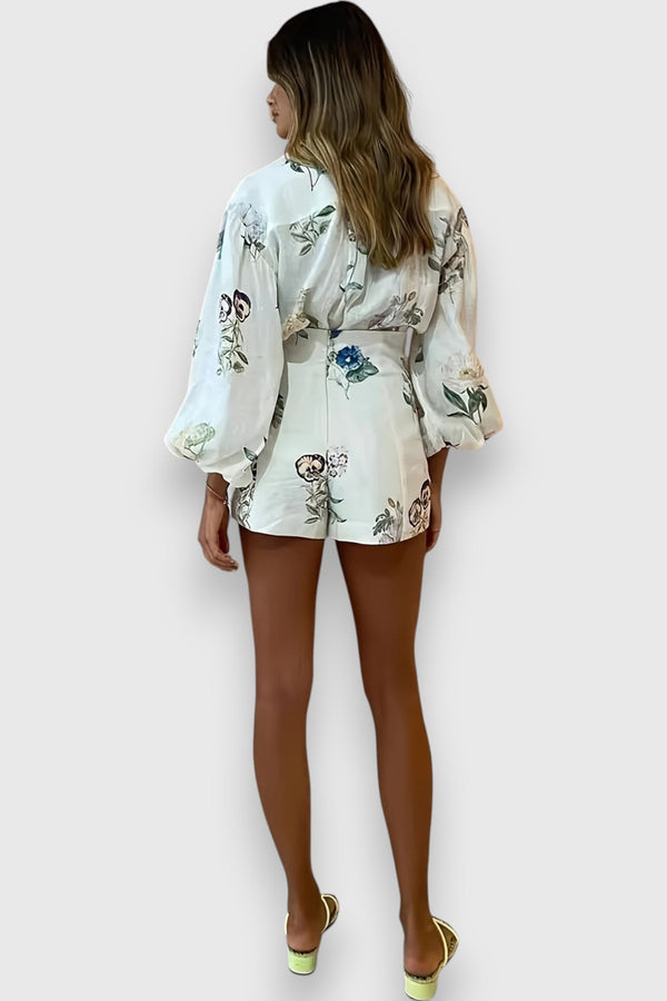 Set due pezzi con vivace motivo floreale