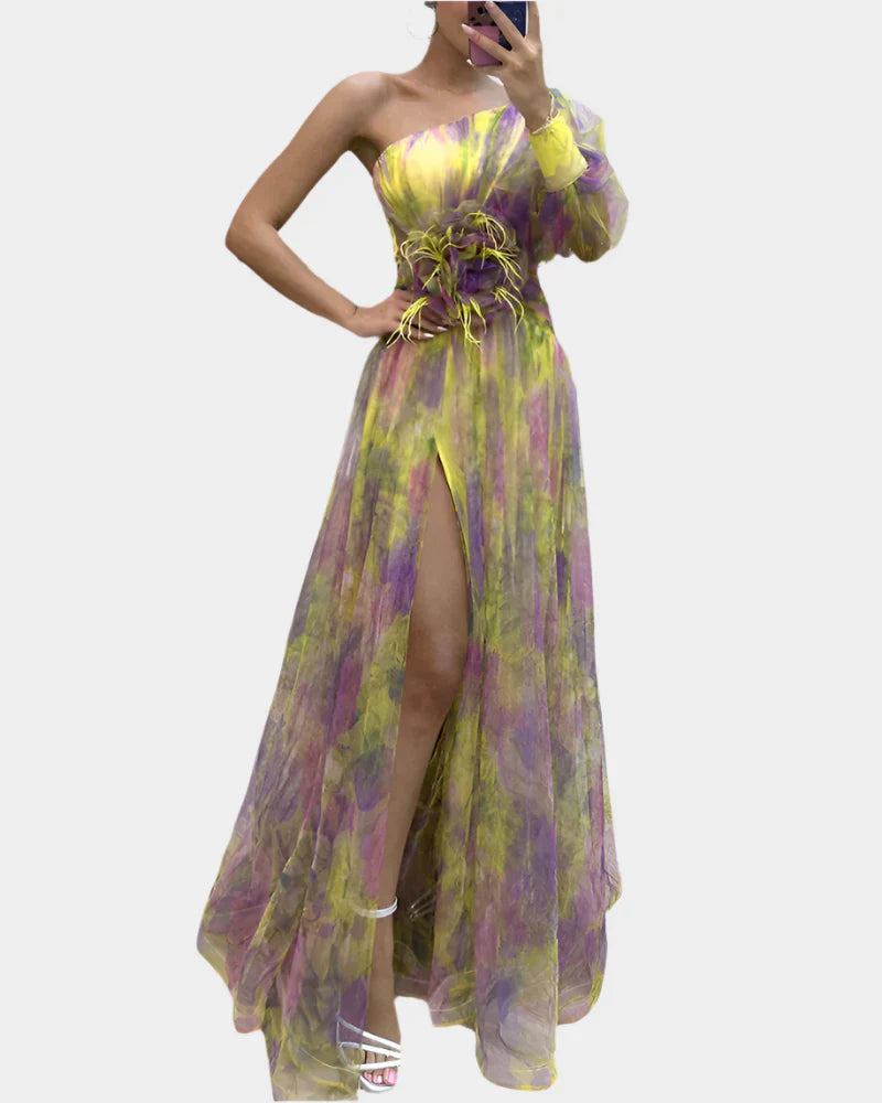 Abito romantico con apertura