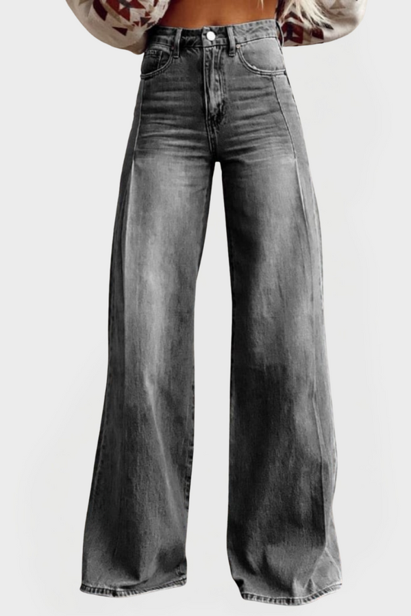 Jeans a gamba larga alla moda