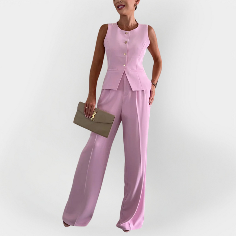 Completo elegante con pantaloni e top senza maniche