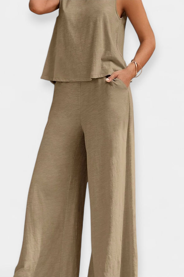 Set composto da top senza maniche e pantaloni larghi