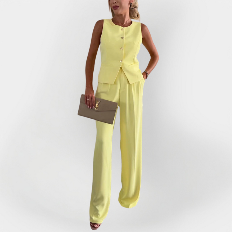 Completo elegante con pantaloni e top senza maniche