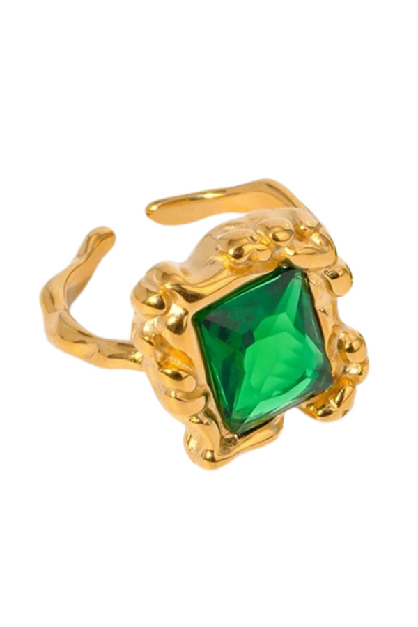 Anello testurizzato in pietra smeraldo