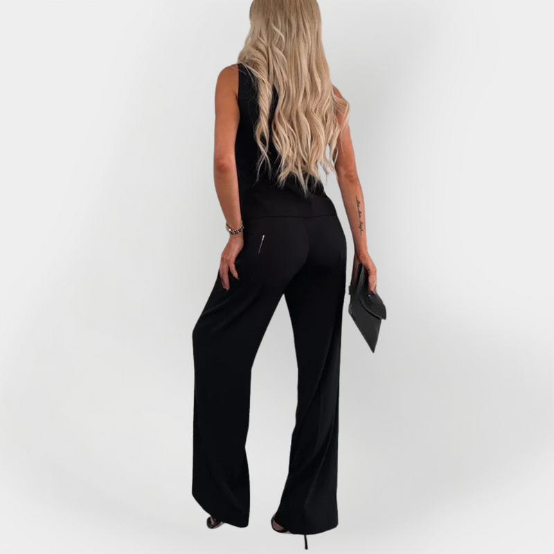 Completo elegante con pantaloni e top senza maniche