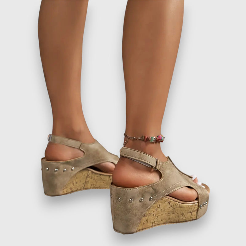 Eleganti sandali con plateau