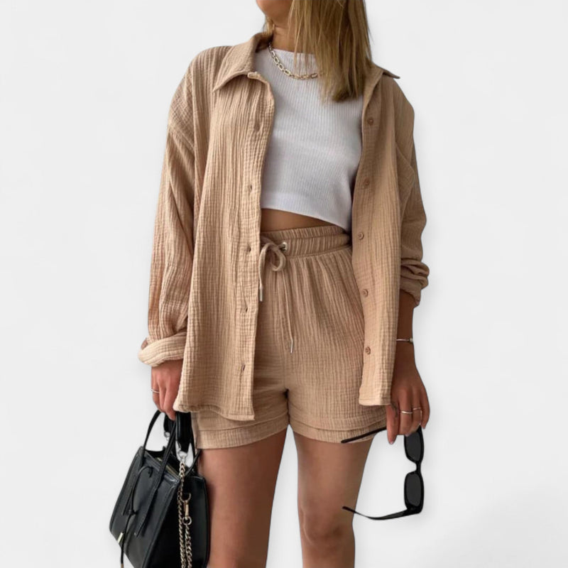 Completo estivo bicolore composto da top e pantaloncini