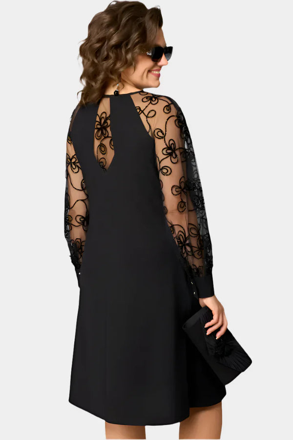 Abito con maniche in pizzo morbido