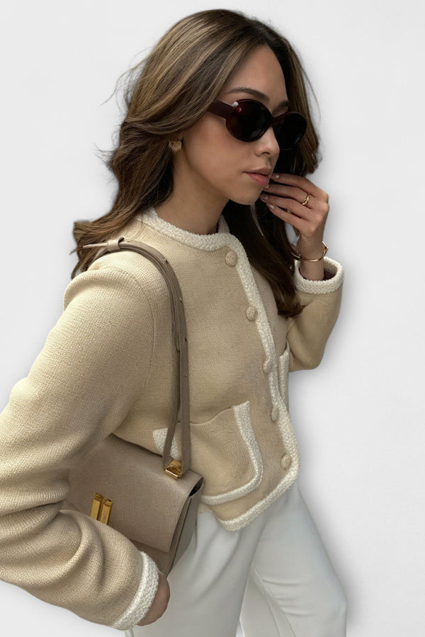 Cardigan classico con tasche decorative