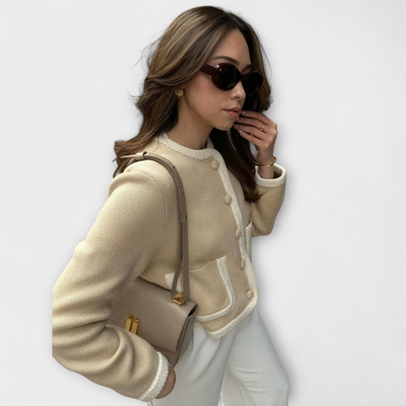 Cardigan classico con tasche decorative