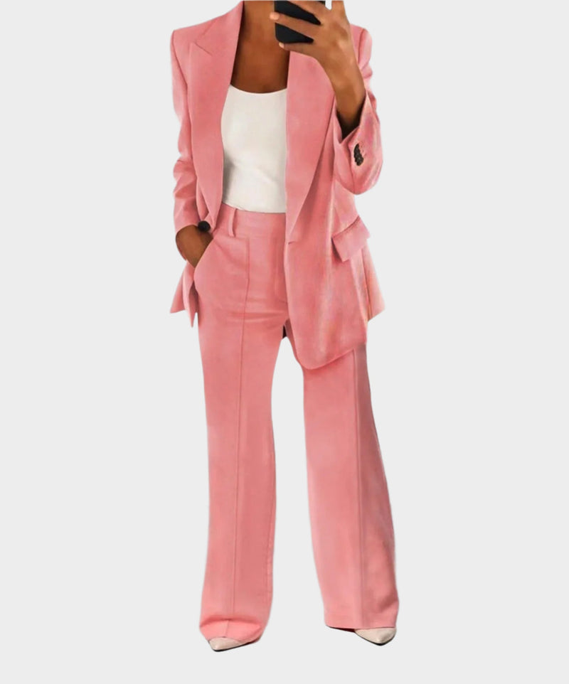 Completo da donna elegante