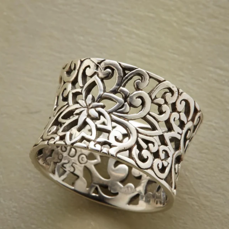 Anello cavo BONNIE argento