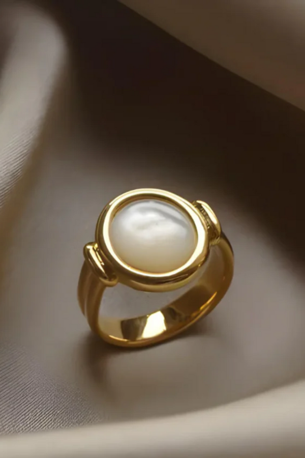 Anello elegante tutto perle
