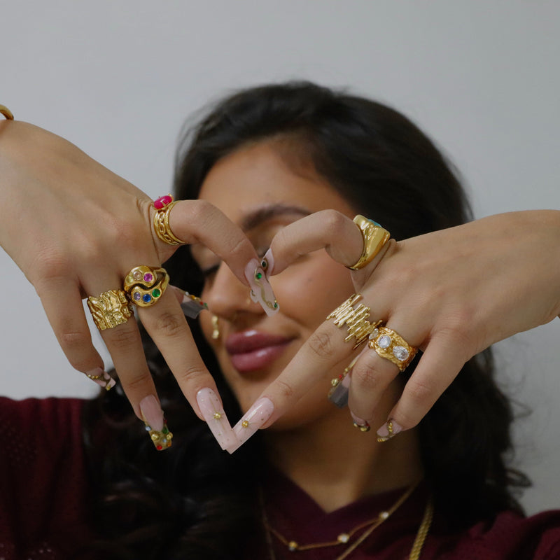 Anello testurizzato a goccia