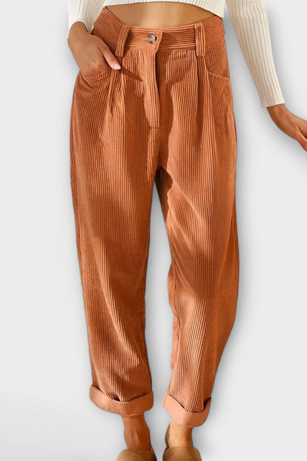 Jeans moderni con lacci contemporanei