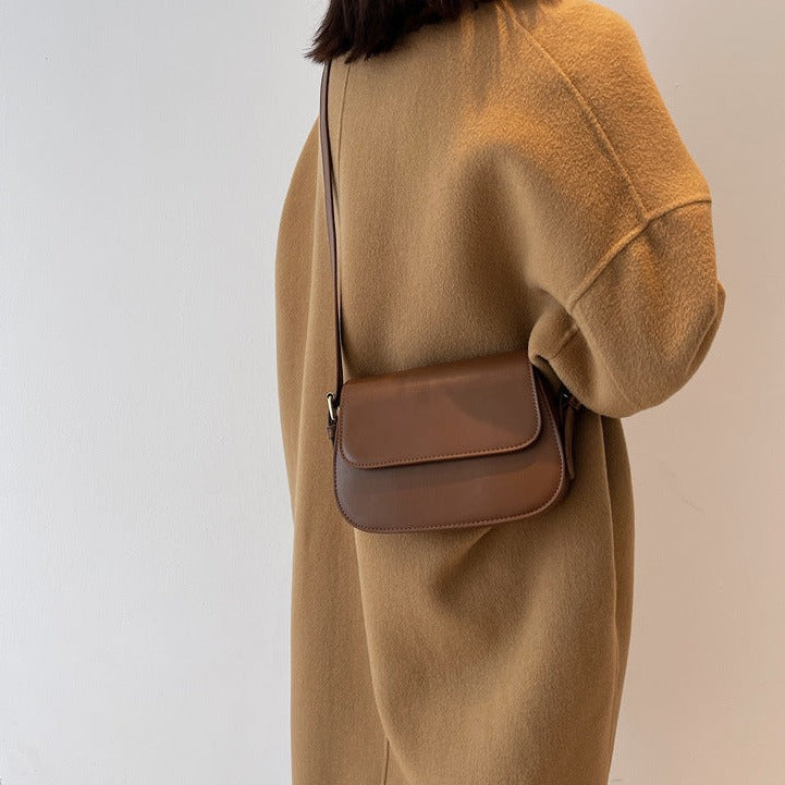 Avery™ Classic Saddle | Borsa a tracolla