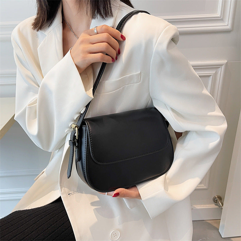 Avery™ Classic Saddle | Borsa a tracolla