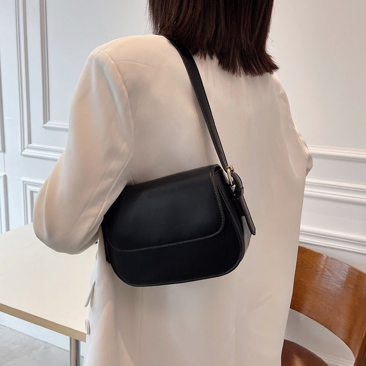 Avery™ Classic Saddle | Borsa a tracolla