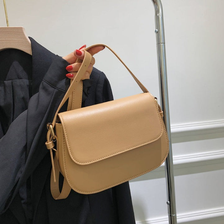 Avery™ Classic Saddle | Borsa a tracolla