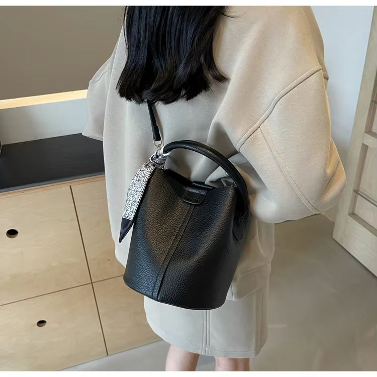 Abigail™ - Borsa a secchiello retrò