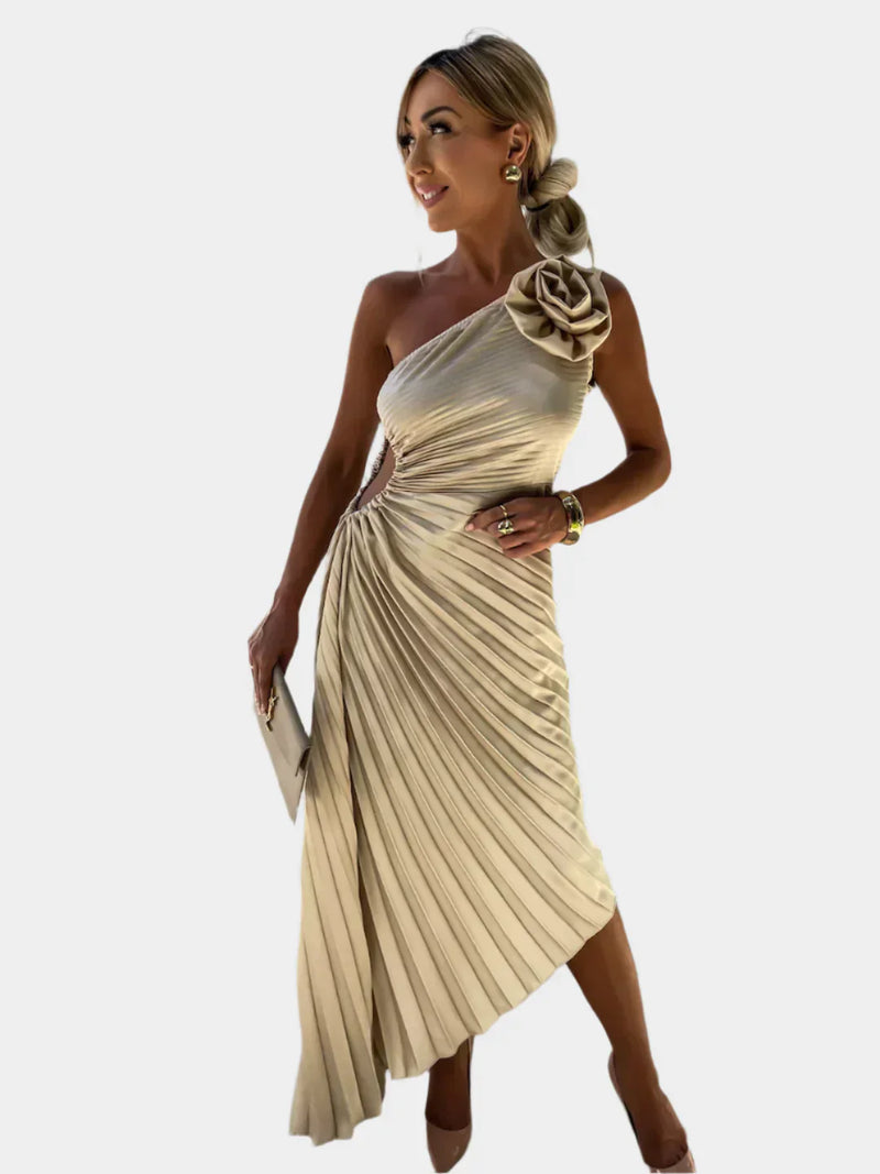 Abito floreale con note romantiche