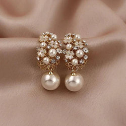 Orecchini Eleganti con Perla a Fiore | Oro