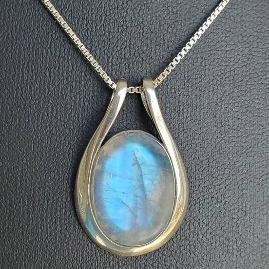 Collana in Opale Bianco Antico | Oro Bianco