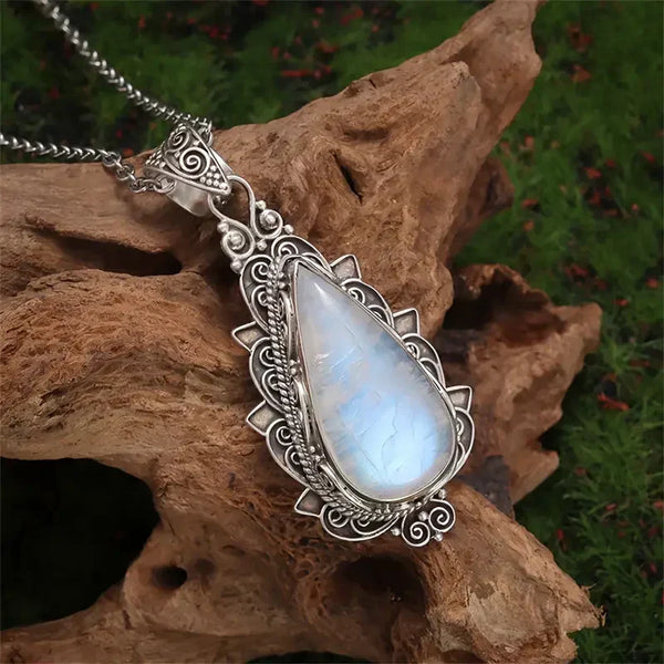 Collana pendente con pietra di luna antica | Oro