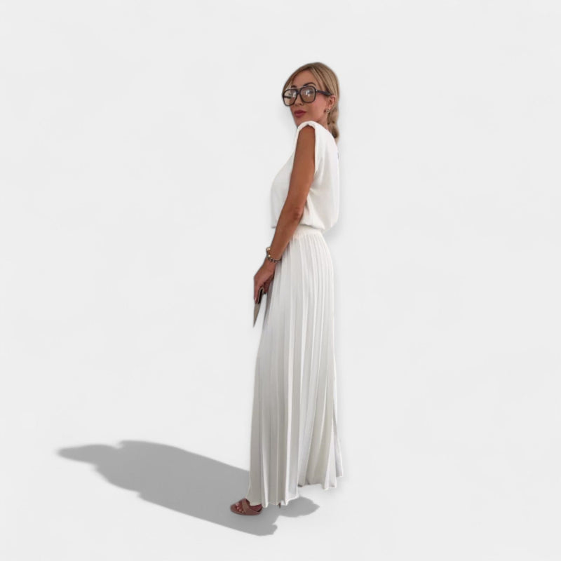 Completo estivo alla moda con top e pantaloni